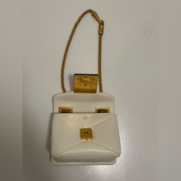 Valentino Garavani Nappa Micro One Stud Chain Bag - Picture 2 of 3